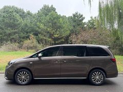 Buick GL8 Land Business Class Comfort Edition - ფოტო 3
