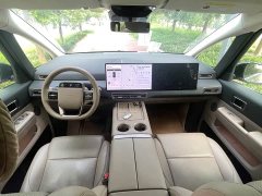 Li Auto MEGA Home Family Edition - ფოტო 9