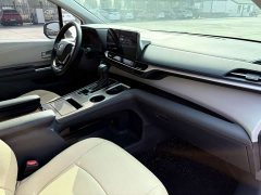 Toyota Sienna 2.5L Hybrid Comfort Edition - ფოტო 17