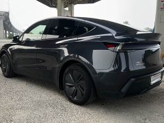 Tesla Model Y Rear-Wheel Drive Launch Edition - ფოტო 6
