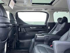Toyota Vellfire 2020 Dual Engine 2.5L HV Luxury - ფოტო 7