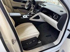 Bentley Bentayga 4.0T V8 Elegance Edition - ფოტო 10