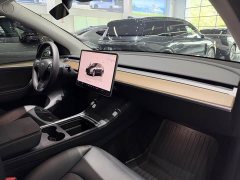 Tesla Model Y Rear-Wheel Drive - ფოტო 12