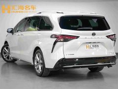 Toyota Sienna 2.5L Hybrid Premium - ფოტო 4
