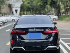 BMW 5 Series 525Li M Sport Package - ფოტო 4