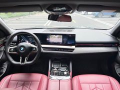 BMW 5 Series 525Li M Sport Package - ფოტო 6