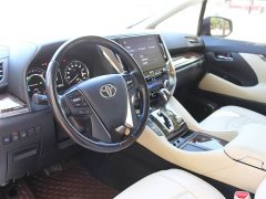 Toyota Alphard 2021 Hybrid 2.5L Luxury - ფოტო 11