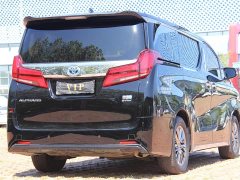 Toyota Alphard 2021 Hybrid 2.5L Luxury - ფოტო 7