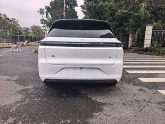 Li Auto L6 Max - ფოტო 15