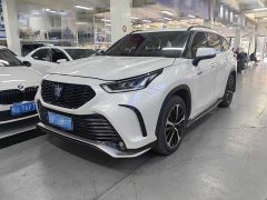 Toyota Crown Venza 2023 2.5L HEV AWD Premium - ფოტო 1