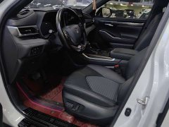 Toyota Crown Venza 2023 2.5L HEV AWD Premium - ფოტო 10