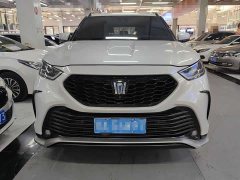 Toyota Crown Venza 2023 2.5L HEV AWD Premium - ფოტო 2