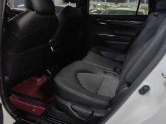 Toyota Crown Venza 2023 2.5L HEV AWD Premium - ფოტო 6