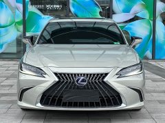 Lexus ES 300h Executive - ფოტო 3