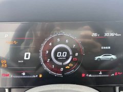 Hyundai Elantra 1.5L CVT Luxury - ფოტო 10