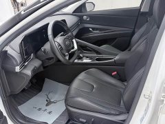 Hyundai Elantra 1.5L CVT Luxury - ფოტო 8