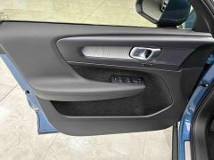 Volvo XC40 B4 AWD Smart Remote Luxury Edition - ფოტო 15