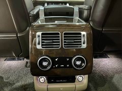 Land Rover Range Rover 2020 3.0L V6 Heritage Extended Wheelbase - ფოტო 11