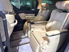 Toyota Alphard 2021 Hybrid 2.5L Premium Edition - ფოტო 6