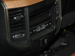 Ram Trucks 2022 5.7L Canadian Spec - ფოტო 19