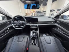 Hyundai Elantra 2023 1.5L CVT Luxury - ფოტო 16