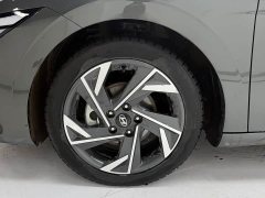 Hyundai Elantra 2023 1.5L CVT Luxury - ფოტო 8