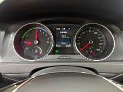 Volkswagen Golf Pure Electric 2020 Chi - ფოტო 10