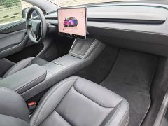 Tesla Model Y Rear-Wheel Drive - ფოტო 10
