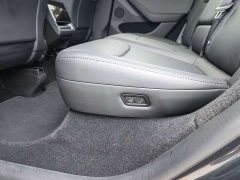 Tesla Model Y Rear-Wheel Drive - ფოტო 13