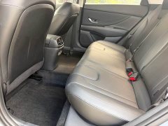 Hyundai Elantra 2022 1.5L CVT Luxury - ფოტო 12