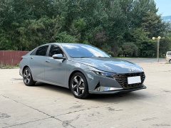 Hyundai Elantra 2022 1.5L CVT Luxury - ფოტო 3