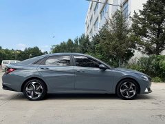 Hyundai Elantra 2022 1.5L CVT Luxury - ფოტო 4