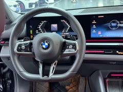 BMW 5 Series 525Li M Sport Package - ფოტო 11