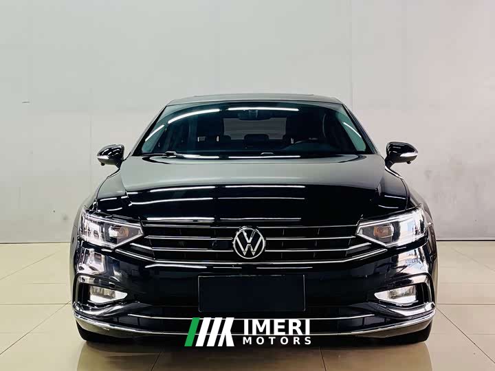 Volkswagen Magotan 330TSI DSG Advance