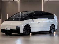Li Auto MEGA Home Family Edition - ფოტო 1