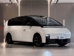 Li Auto MEGA Home Family Edition - ფოტო 3