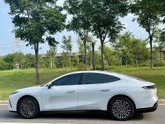 Geely Galaxy Xingyao 8 130km EM-i Premium Edition - ფოტო 3