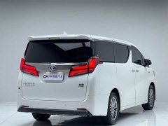 Toyota Alphard 2020 Hybrid 2.5L Golden Special Edition - ფოტო 3