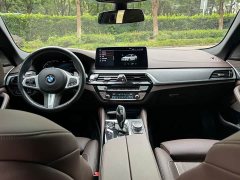 BMW 5 Series 530Li Luxury M Sport Package - ფოტო 7