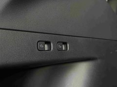 Tesla Model Y Rear-Wheel Drive - ფოტო 15