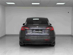 Tesla Model Y Rear-Wheel Drive - ფოტო 17