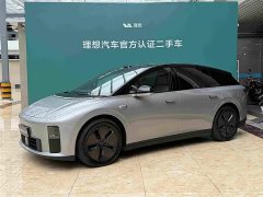 Li Auto i6 Two-Wheel Drive Standard - ფოტო 1