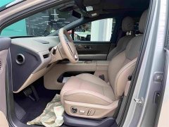 Li Auto i6 Two-Wheel Drive Standard - ფოტო 4