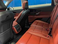 Lincoln Navigator 2023 2.0T AWD Prestige - ფოტო 10