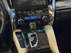 Toyota Vellfire Crown Hybrid 2.5L HV Luxury Edition - ფოტო 13