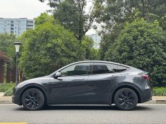 Tesla Model Y Long Range All-Wheel Drive - ფოტო 4