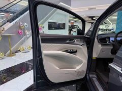 Denza BYD Denza D9 DM-i Smart Drive 1020 Four-Wheel Drive Premium - ფოტო 18