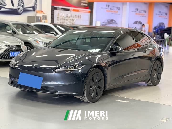 Tesla Model 3 Rear-Wheel Drive