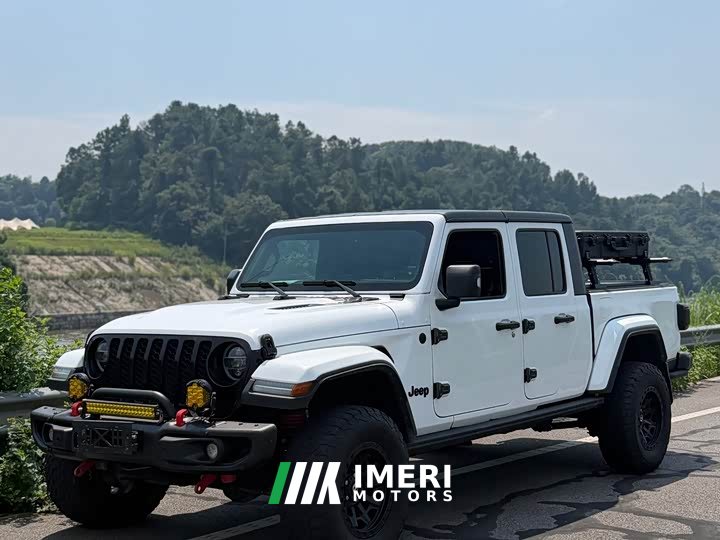 Jeep Gladiator 3.6L Pioneer Edition