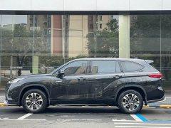 Toyota Crown Venza 2.5L HEV FWD Elite - ფოტო 4